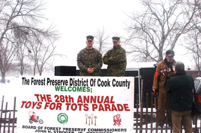 Pictures 2005 Chicagoland Toys for Tots Parade